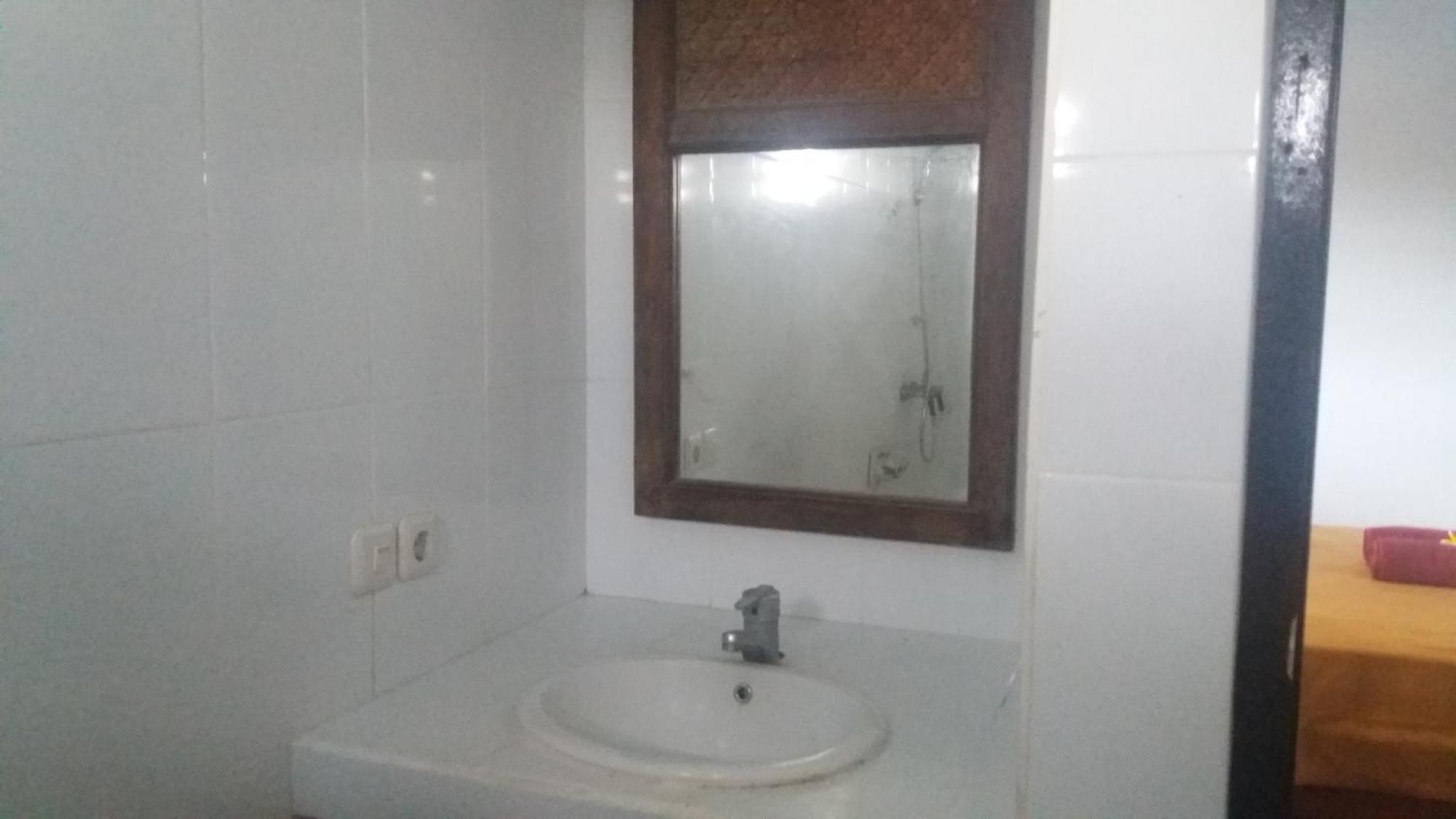 Mawar Homestay Canggu Ngoại thất bức ảnh
